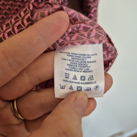 Lands’ End Women’s Pink Geometric Print Non-Iron Button Shirt – Size 10 - Picture 4 of 5